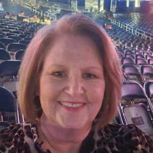 Meet your Posher, Angie